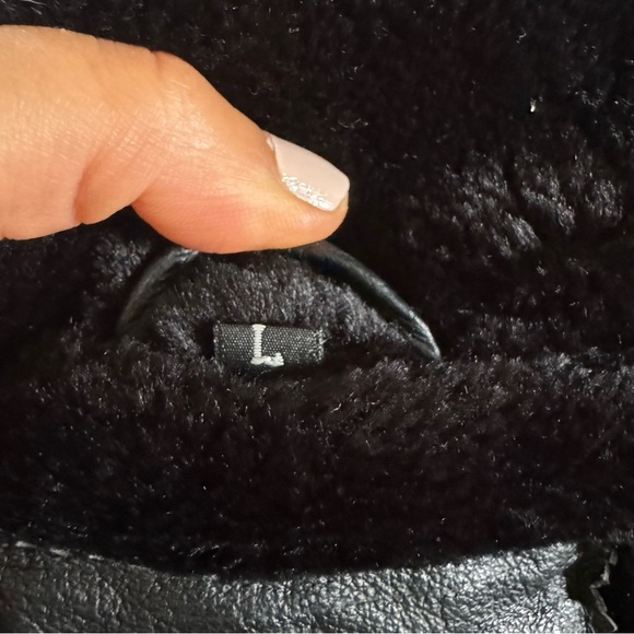 Vintage Lee World Leather bomber jacket Fur collar Lined black zip front large - Picture 6 of 9